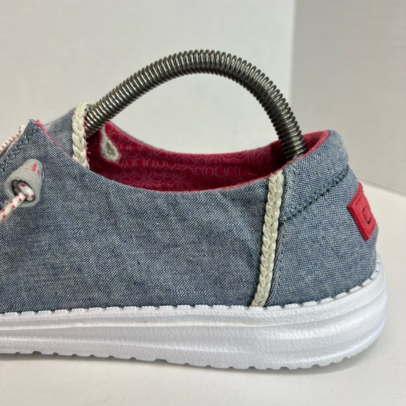 HEY DUDE WOMEN'S WENDY CHAMBRAY BRAID-INDIGO SHOES Sz 10 LIKE New No Box - Picture 9 of 16